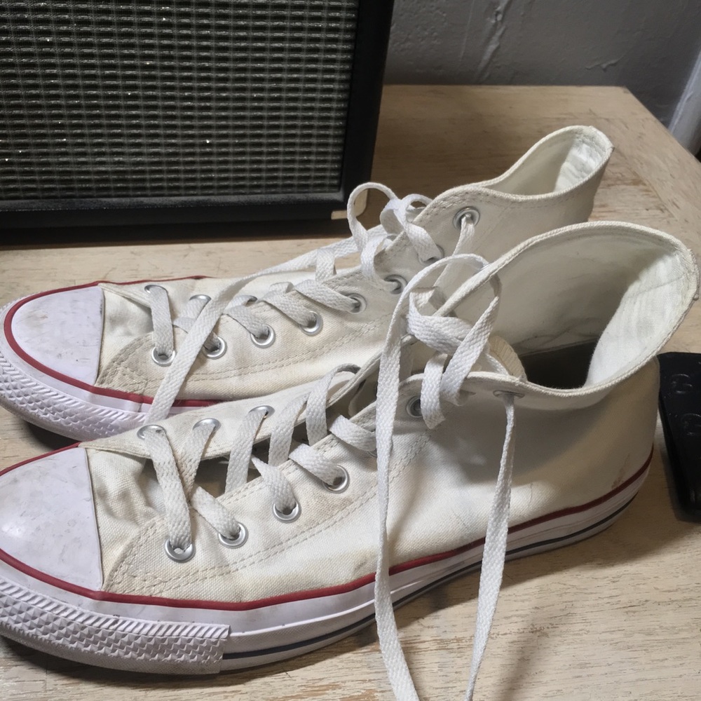 White converse Size 11